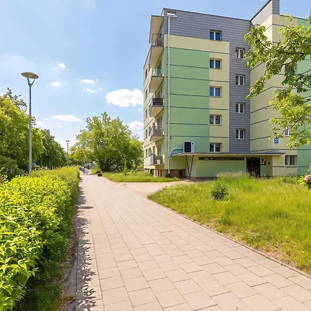 Cozy With A Balcony Near Regan Park By Renters *